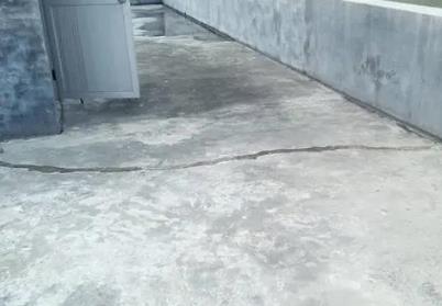 淇滨楼顶漏水维修公司分享下如何解决卫生间隐蔽部位漏水的问题?